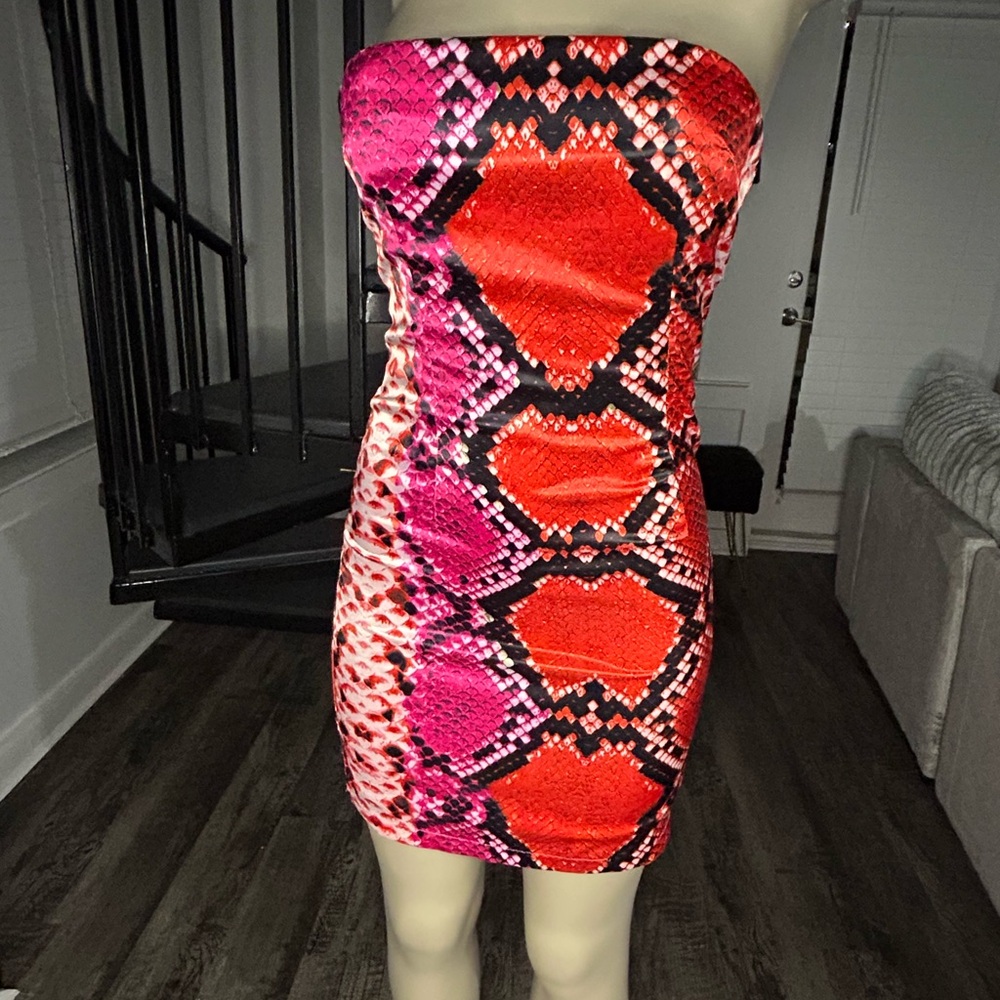 $25 DRESS SALE! AKIRA Bold Red and Pink Snake Print Mini Dress